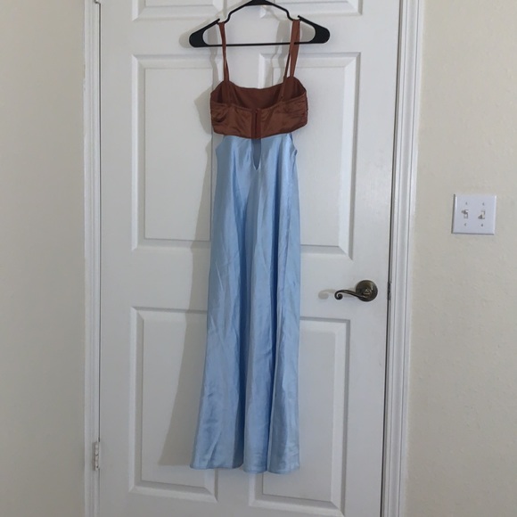 Two tone dress - Picture 8 of 13